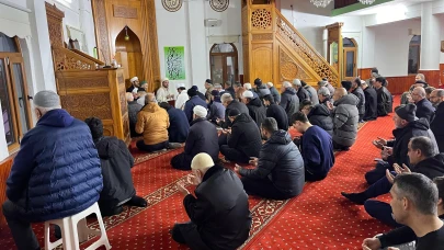 Köyceğiz’de 2026’nın İlk Sabah Namazında Camiler Doldu