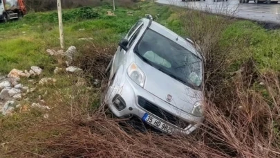 Milas–Söke Karayolunda Kaza: Hafif Ticari Araç Şarampole Yuvarlandı