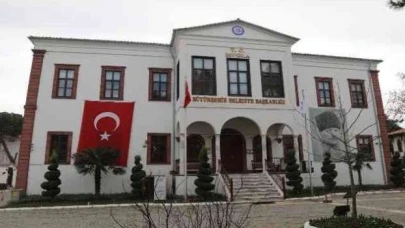 Muğla’da Bayrak Seferberliği: Belediye Binaları ve Kent Ay Yıldızla Donatıldı