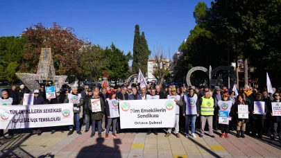 Köyceğiz ve Ortaca’da Emeklilerden “Geçinemiyoruz” Eylemi Yapıldı!
