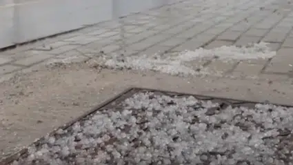 Menteşe’de Sağanak ve Dolu Etkili Oldu: Zemin Beyaza Büründü!