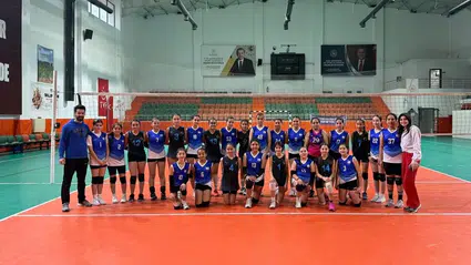 Köyceğiz’de Voleybol Şöleni: Midi Kızlar Sahada Devleşti!