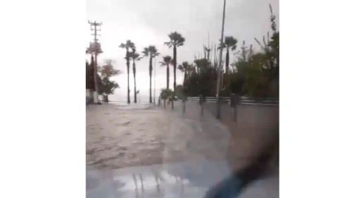 Köyceğiz’de Hayat Durdu: Göl Taştı, İlçe Sular Altında Kaldı