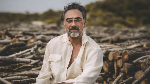 Selim Bayraktar Kimdir? Kaç Yaşında, Nereli, Boyu Kaç cm, Hangi Dizilerde ve Filmlerde Rol Aldı?