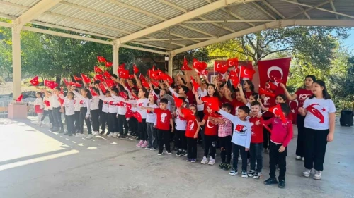 Köyceğiz Akköprü’de Cumhuriyet Coşkusu! Akköprü Demirli İlkokulu’nda Bayram Renkli Etkinliklerle Kutlandı