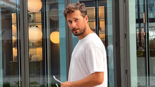 Hakan Dinçkol Kimdir? Kaç Yaşında, Nereli, Hangi Dizilerde ve Filmlerde Rol Aldı?