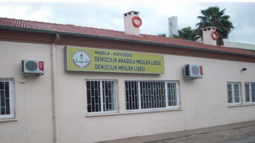 Köyceğiz Denizcilik Lisesi’nde Okul Aile Birliği Toplantısı Yapıldı: Yeni Yönetim Seçildi