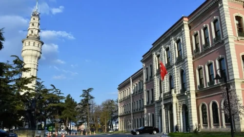 2025 Rektör Maaşları Ne Kadar Oldu? Devlet ve Vakıf Üniversitelerinde Büyük Fark