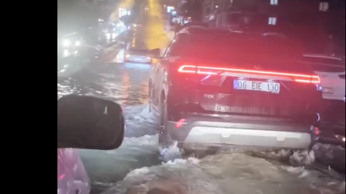 Samsun’da Sağanak Yağış Sele Neden Oldu: Atakum, İlkadım ve Canik’te Hayat Durdu