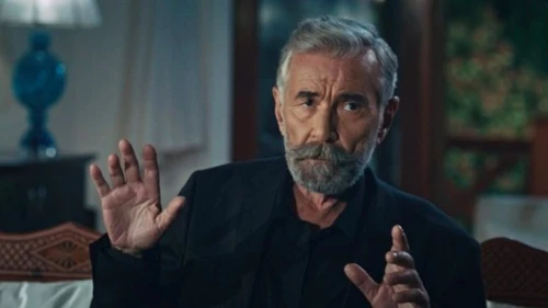 Aşk ve Gözyaşı Çetin Kimdir? Ali İpin Kaç Yaşında, Aslen Nereli, Hangi Dizilerde ve Tiyatro Oyunlarında Rol Aldı?