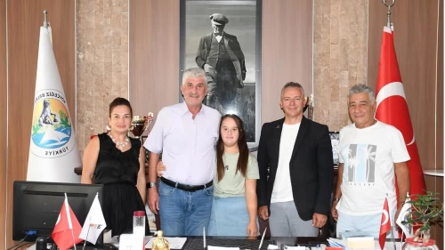 Köyceğiz'in Gururu Elif Oral’dan Türk Devletleri Özel Sporcular Spor Oyunlarında 3 Altın Madalya