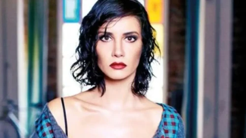 Ahu Yağtu Kimdir? Kaç Yaşında, Aslen Nereli, Hangi Dizilerde Oynadı, Hangi Hastalığı Geçirdi, Cem Yılmaz ile Ne Zaman Evlendi?