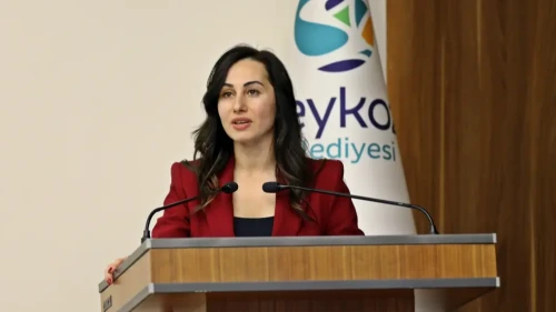 Özlem Vural Gürzel Kimdir, Kaç Yaşında, Aslen Nereli, Evli Mi, Eşi kim? Özlem Vural Neden İstifa Etti?