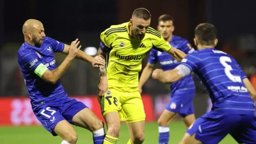 Fenerbahçe, UEFA Avrupa Ligi’nde Dinamo Zagreb’e 3-1 Mağlup Oldu