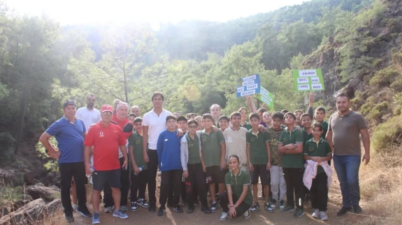 Köyceğiz’de Yeşil Vatan ve Dünya Yürüyüş Günü Kutlandı: Öğrenciler Doğa İçin Yürüdü