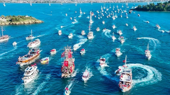 Fethiye’de Cumhuriyetimizin 102. Yılı Deniz Kortejiyle Kutlandı! Teknelerle Coşkulu 29 Ekim Etkinliği