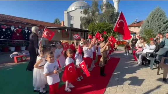 Köyceğiz Beyobası Anaokulu’nda 29 Ekim Coşkusu: Minikler Cumhuriyet İçin Yürüdü
