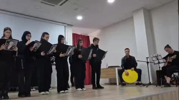 Köyceğiz İHL’den Atatürk’e Duygusal Anma: “Nasıl Söylerim” Performansı Göz Doldurdu (VİDEO)