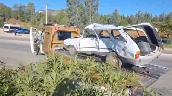 Seydikemer-Çırpı Yolunda Trafik Kazası: 1 Kişi Yaralandı, Durumu Ciddi