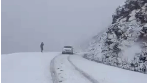Girdev Yaylası’na Yılın İlk Karı Düştü
