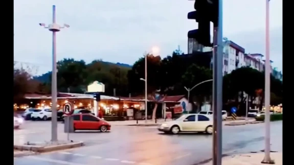 Ortaca'da Elektrik Kesintileri Trafiği Felç Ediyor