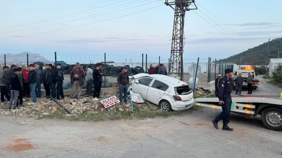 Mersin Bozyazı’da Feci Kaza: Kamyonet ile Otomobil Çarpıştı, 1 Ölü 5 Yaralı