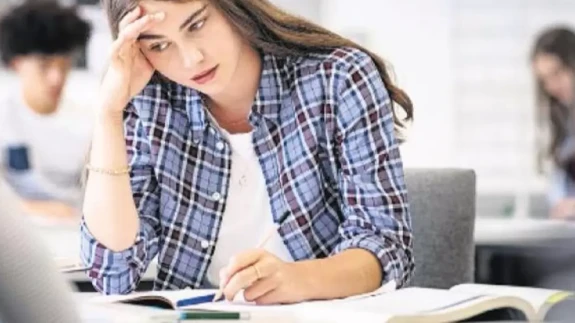 AUZEF Vize Sınavı Saat Kaçta bitiyor, Kaç Soru? İstanbul Üniversitesi Vize Sınavları için Geri Sayım Başladı