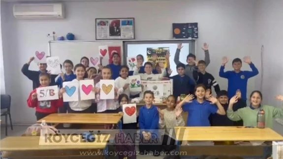 Köyceğiz'de O Okuldan Örnek Davranış! İyilik Kolileri Dağıtıldı