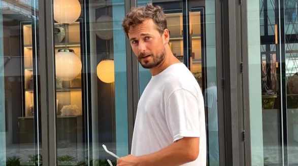 Hakan Dinçkol Kimdir? Kaç Yaşında, Nereli, Hangi Dizilerde ve Filmlerde Rol Aldı?