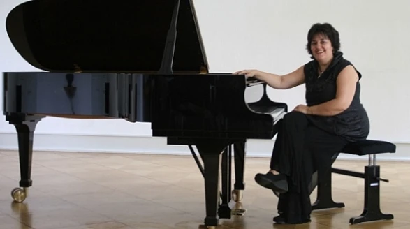 Piyanist Yeşim Gökalp Bodrum’daki Evinde ölü Bulundu