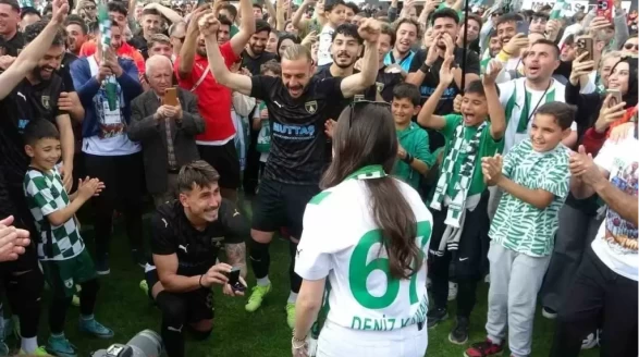 Muğlaspor Futbolcusu Furkan Demir'den Sürpriz Evlilik Teklifi!