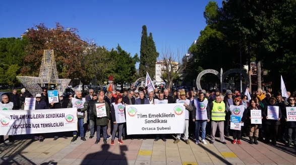 Köyceğiz ve Ortaca’da Emeklilerden “Geçinemiyoruz” Eylemi Yapıldı!