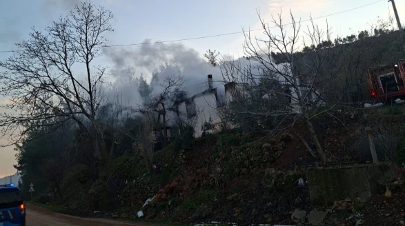 Son Dakika Menteşe: Taşlı Mahallesi'nde Ev Yangını! Ekipler Seferber Oldu