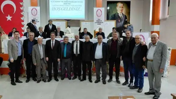 Ula Esnafı "İstikrar" Dedi: Kemal Özçelik 5. Kez Başkan Seçildi