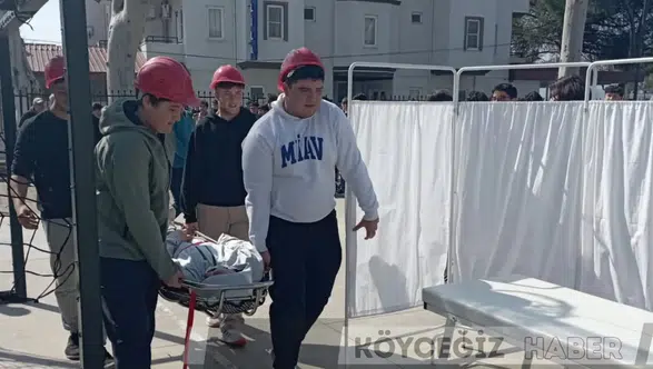 Köyceğiz'de Okulda Deprem Alarmı: Öğrenciler Saniyelerle Yarıştı