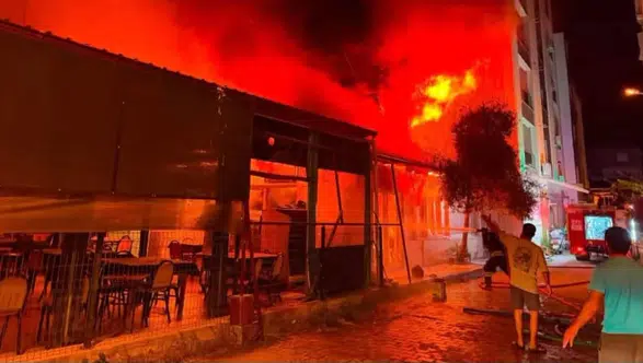 Dalaman'da Feci Yangın: Döner Salonu Kül Oldu