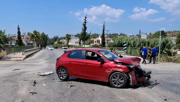 Fethiye'de İki Araç Çarpıştı: 1 Yaralı