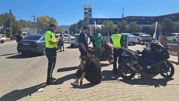 Menteşe'de Trafik Kazası: Motosiklet Sürücüsü Yaralı