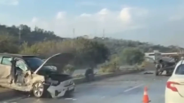 Milas-Bodrum Karayolunda Kaza: Dörttepe Kavşağında Trafik Durdu, Yaralılar Var