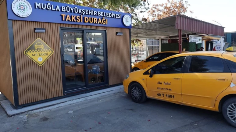 Muğla Büyükşehir’den Köyceğiz’e Modern Taksi Durakları