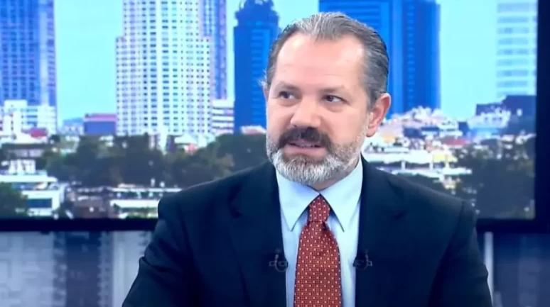 Trump’ın Yeni Gümrük Vergisi Kararı Piyasaları Sarstı: Altın ve Gümüşte Sert Düşüş!