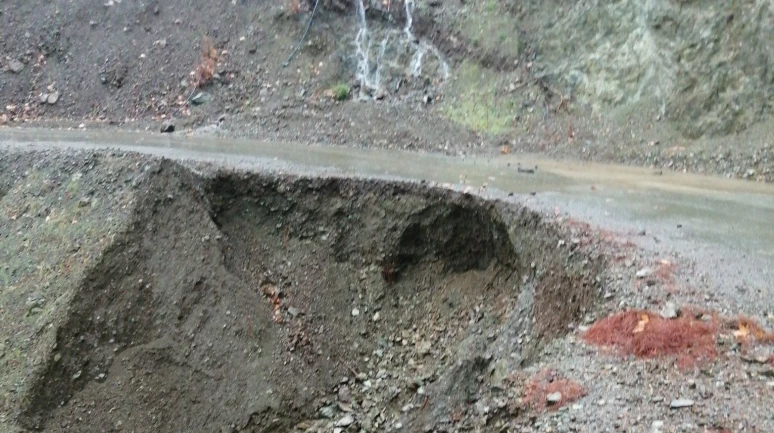 Köyceğiz Çayhisar Mahallesi’nde Yol Krizi: Öğrenciler Okula Gidemiyor