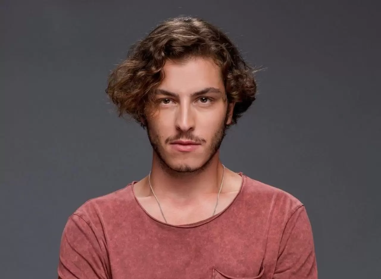 Boran Kuzum kimdir, kaç yaşında, Aslen nereli, Bekar mı, Evli mi Sevgilisi kim, Hangi Dizilerde Oynadı? 1