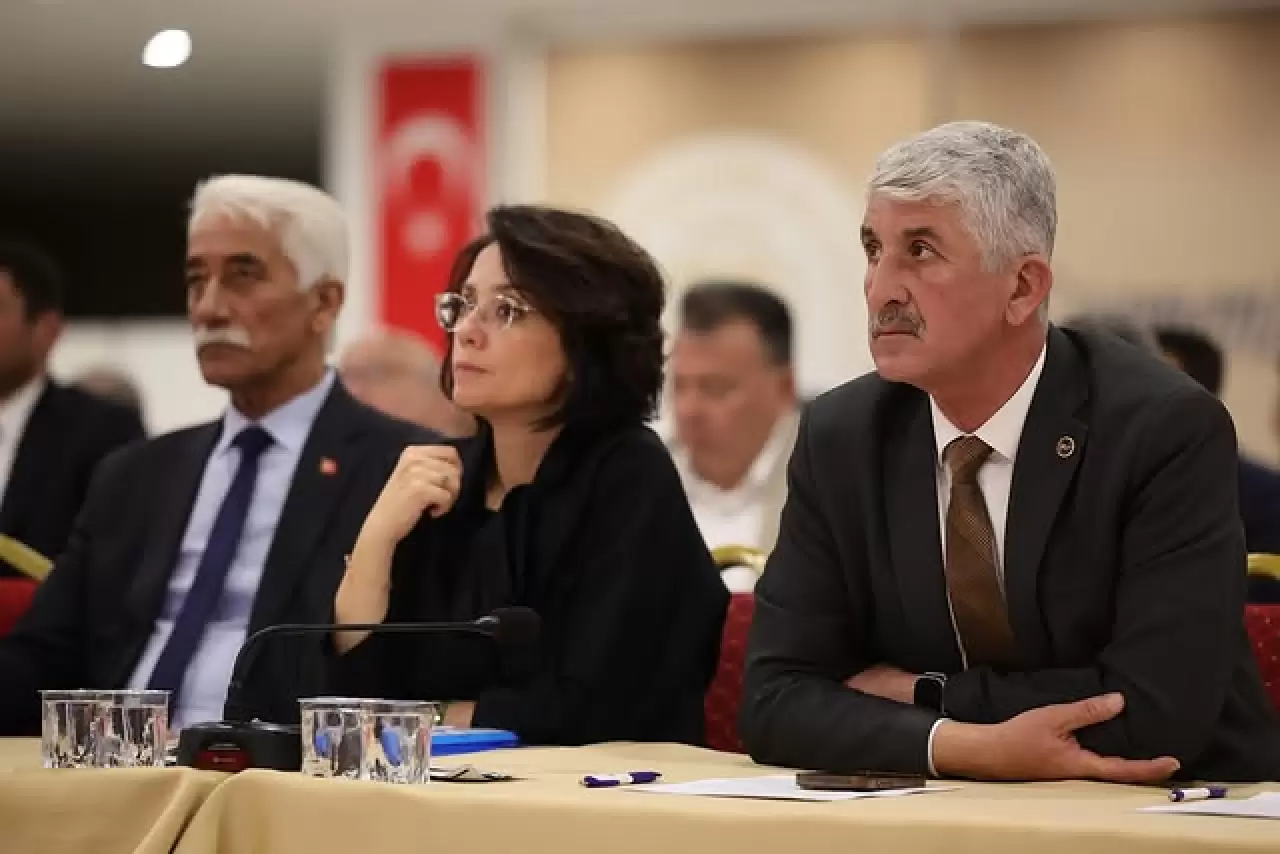 Muğla Büyükşehir Belediyesi Nisan Ayı Olağan Meclis Toplantısı Gerçekleştirildi: Ali Erdoğan’dan “Muğla’mıza Hayırlı Olsun” Mesajı 3