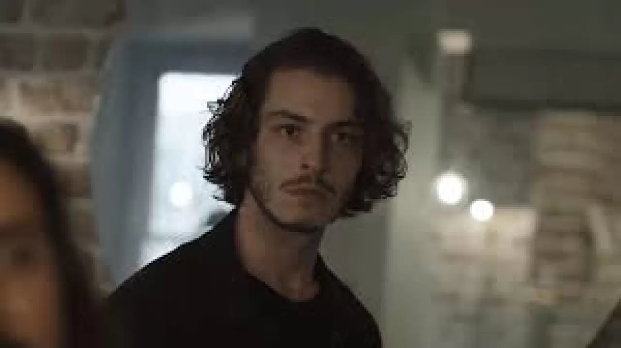 Boran Kuzum kimdir, kaç yaşında, Aslen nereli, Bekar mı, Evli mi Sevgilisi kim, Hangi Dizilerde Oynadı? 3