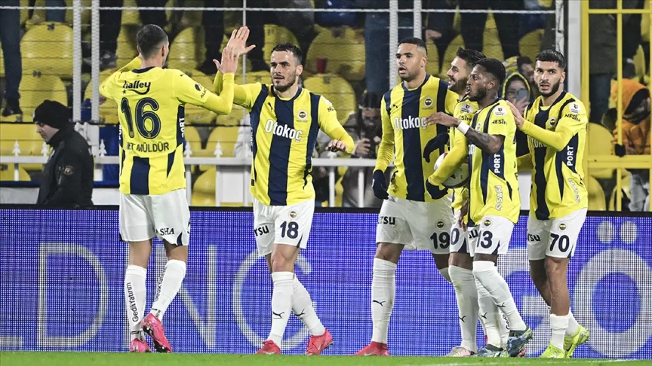 Canlı Maç İzle: Fenerbahçe Galatasaray Beşiktaş Trabzon Maçı Şifresiz İzle 3
