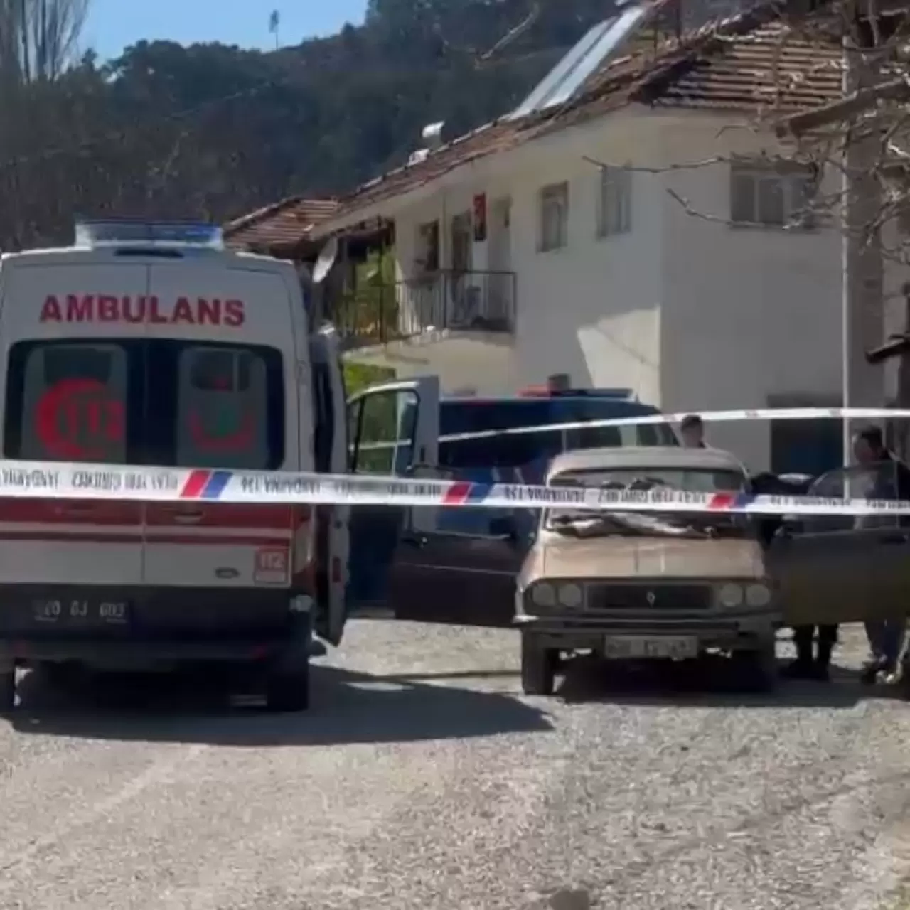 Denizli’de Miras Kavgası Kanlı Bitti: Ağabey, Kardeşini ve Yengesini Tüfekle Öldürdü 4