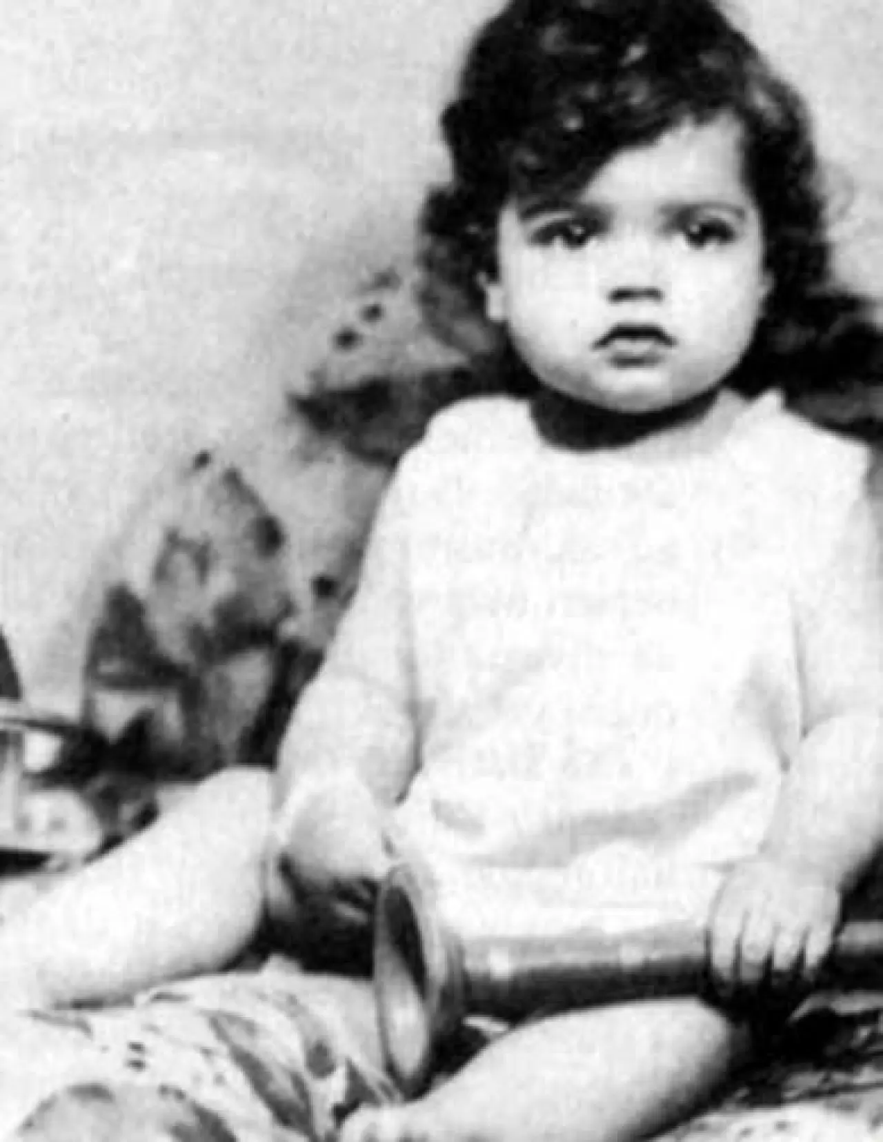 Siyasetçilerin Çocukluk Fotoğrafları: Gözlerinize İnanamayacaksınız! 3