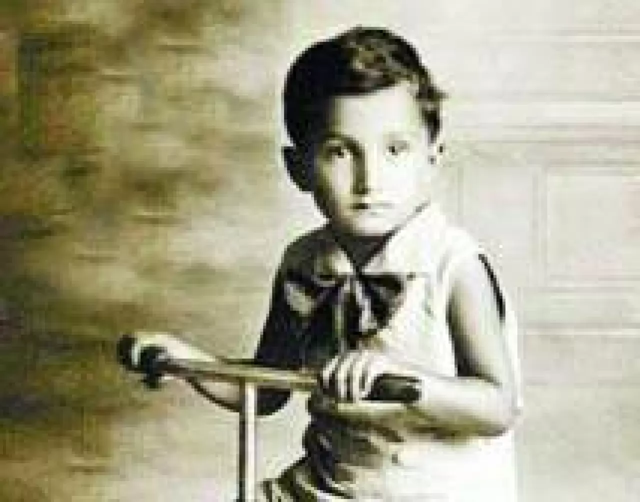 Siyasetçilerin Çocukluk Fotoğrafları: Gözlerinize İnanamayacaksınız! 2