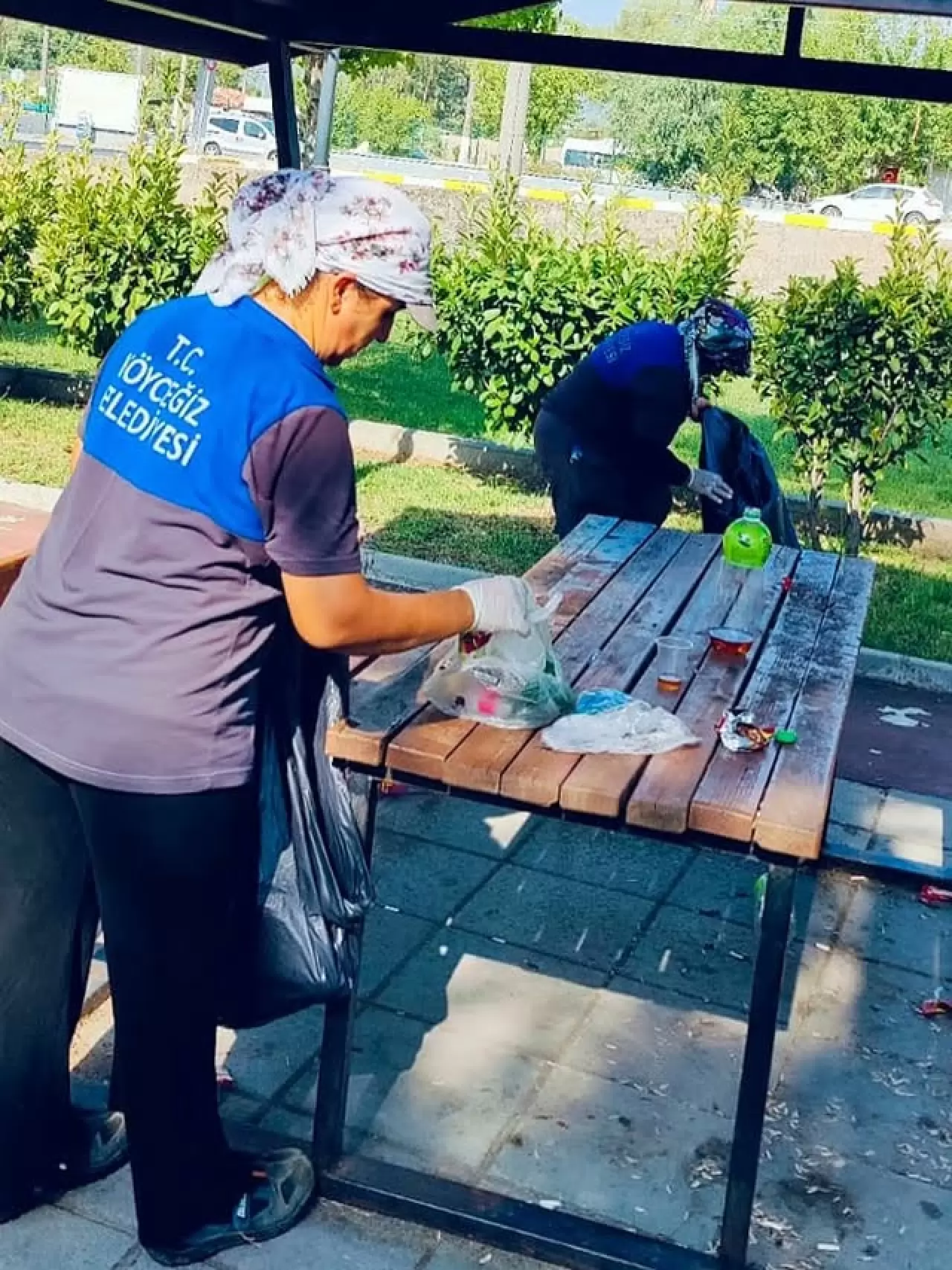 Köyceğiz’de Temizlik Seferberliği! Belediye Ekipleri Sahada, Halk Duyarlılık Çağrısı Yapıyor 5